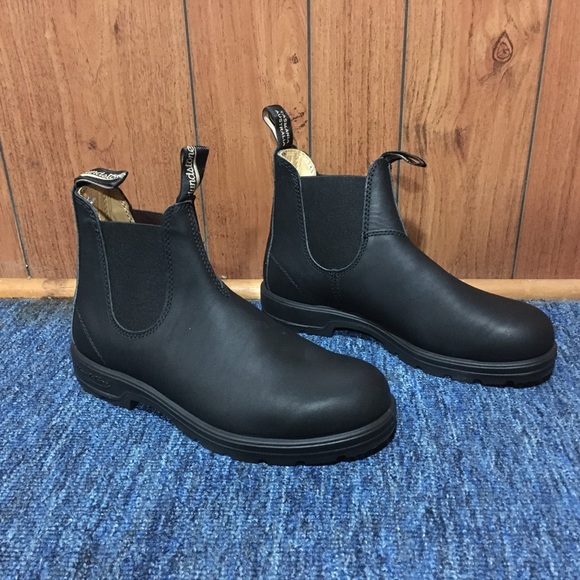Blundstone Shoes - New With Box Blundstone Pull-on Boots Voltan Black